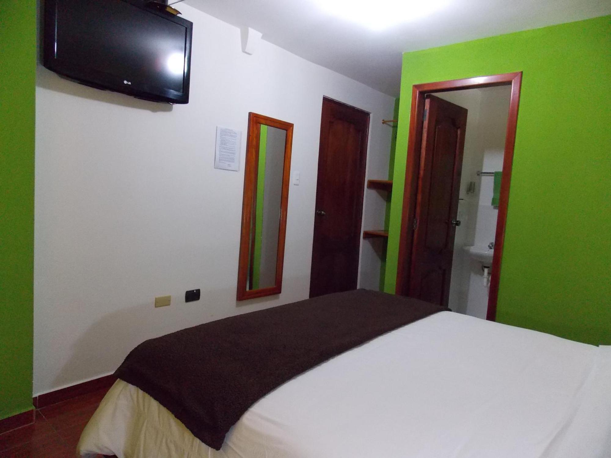 Green House Araque Inn Otavalo Exterior photo